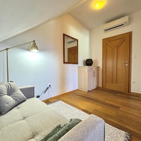 Guest House Domacija Krnc Hrib pri Hinjah Exterior foto